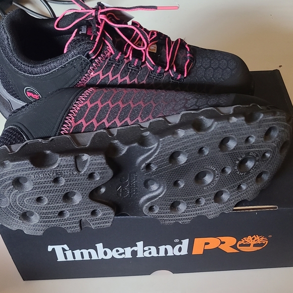 New Women's Safety Shoes - Picture 4 of 4